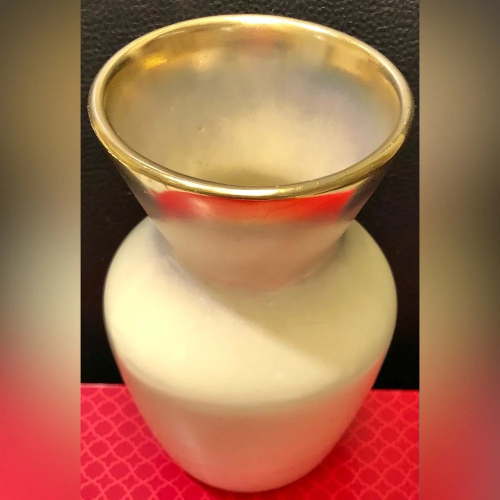 Vintage West Germany Vase with Coat of Arms Ancien A Vendre 6” x 3”